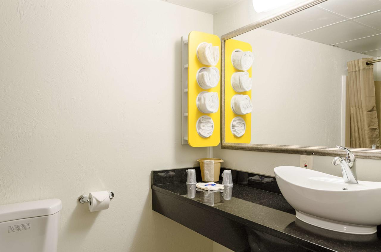 Motel 6-Westborough, Ma Northborough Екстер'єр фото