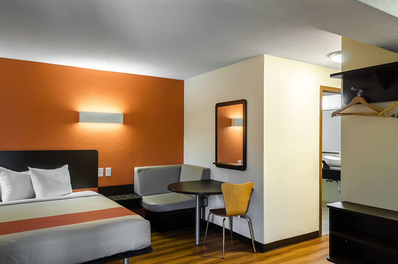 Motel 6-Westborough, Ma Northborough Екстер'єр фото